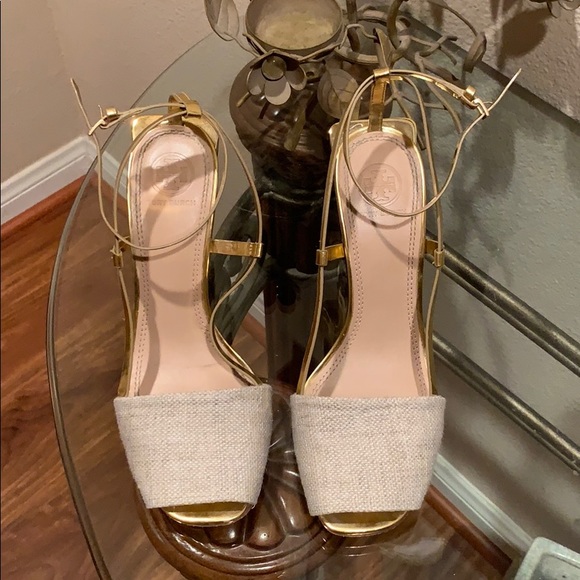 Tory Burch Shoes - Tory Burch tweed/ gold funky heel Shoes.